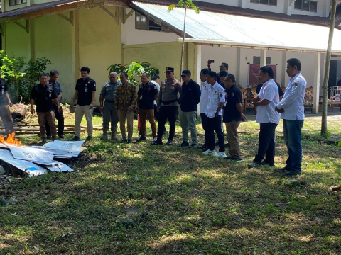 Pemusnahan dengan cara dibakar